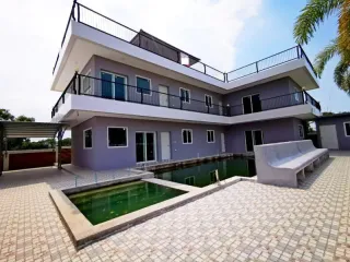 À vendre 5 chambres maison à Bang Lamung, Chonburi