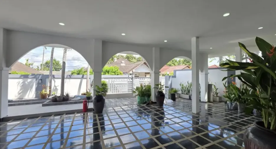 For rent そして for sale 3 ベッドルーム house in Bang Lamung, Chonburi