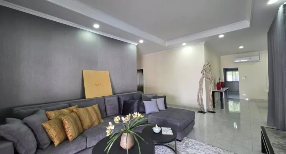 For rent そして for sale 3 ベッドルーム house in Bang Lamung, Chonburi