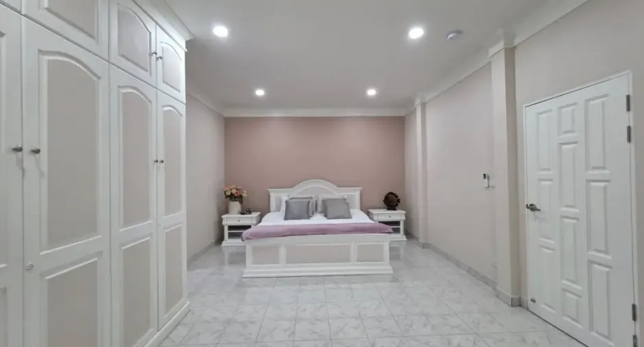 For rent そして for sale 3 ベッドルーム house in Bang Lamung, Chonburi