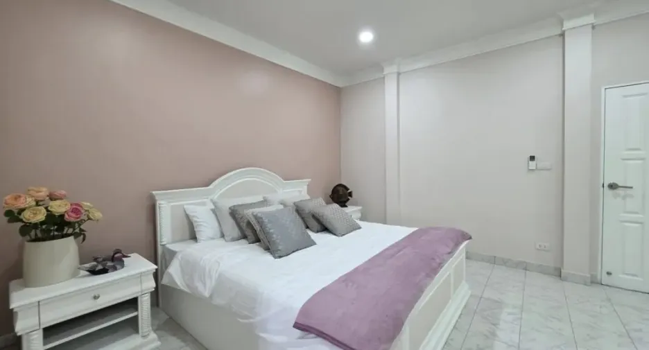 For rent そして for sale 3 ベッドルーム house in Bang Lamung, Chonburi