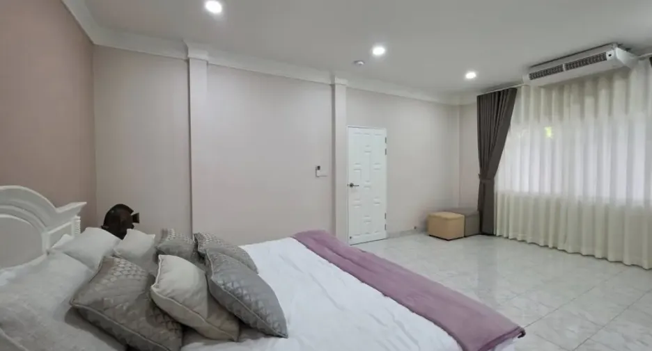 For rent そして for sale 3 ベッドルーム house in Bang Lamung, Chonburi