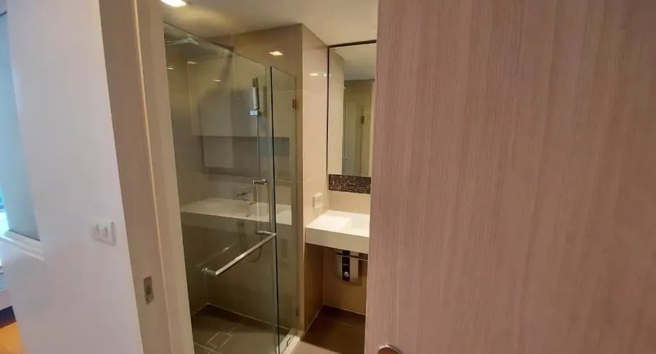 For sale 2 bedrooms condo in Watthana, Bangkok