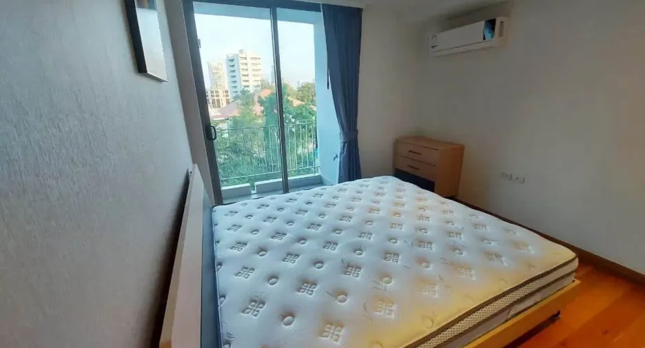 For sale 2 bedrooms condo in Watthana, Bangkok