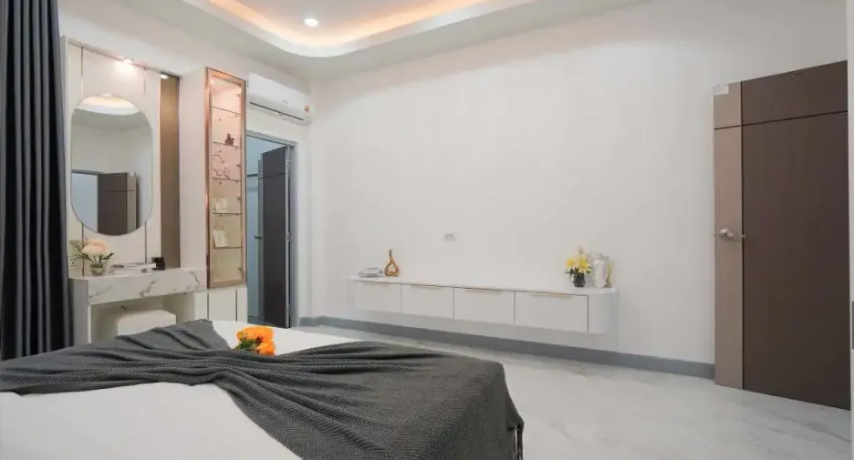 À vendre 4 chambres maison à Bang Lamung, Chonburi