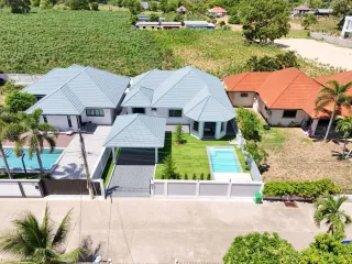 For sale 4 bedrooms house in Bang Lamung, Chonburi