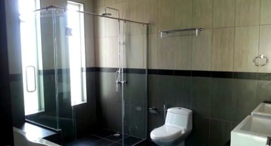 Haus zur Miete und zum Kauf mit 4 Zimmer in Bang Lamung, Chonburi