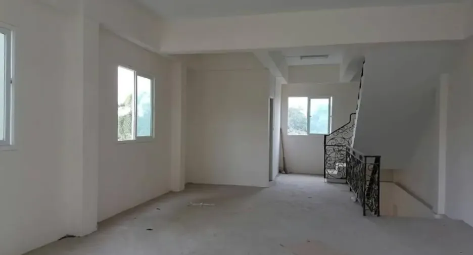 For sale retail Space in Bang Lamung, Chonburi