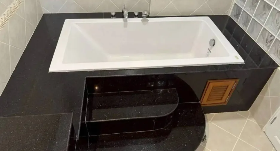 À vendre 2 chambres condo à Bang Lamung, Chonburi