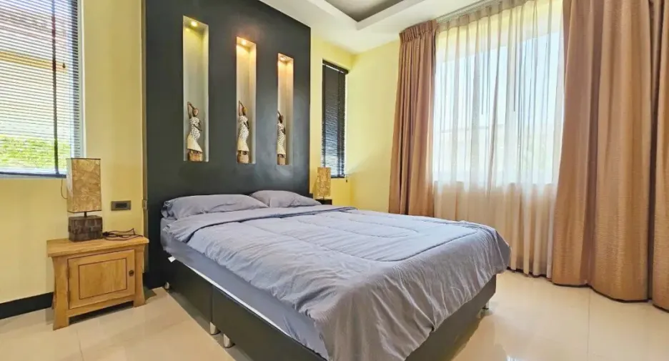 Haus zur Miete und zum Kauf mit 4 Zimmer in Bang Lamung, Chonburi