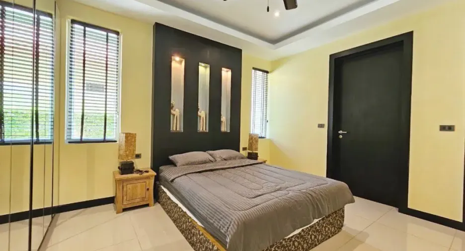 Haus zur Miete und zum Kauf mit 4 Zimmer in Bang Lamung, Chonburi