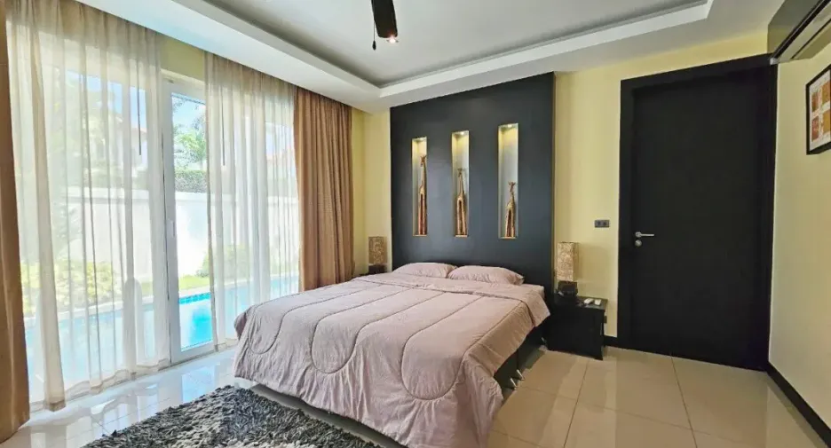 Haus zur Miete und zum Kauf mit 4 Zimmer in Bang Lamung, Chonburi