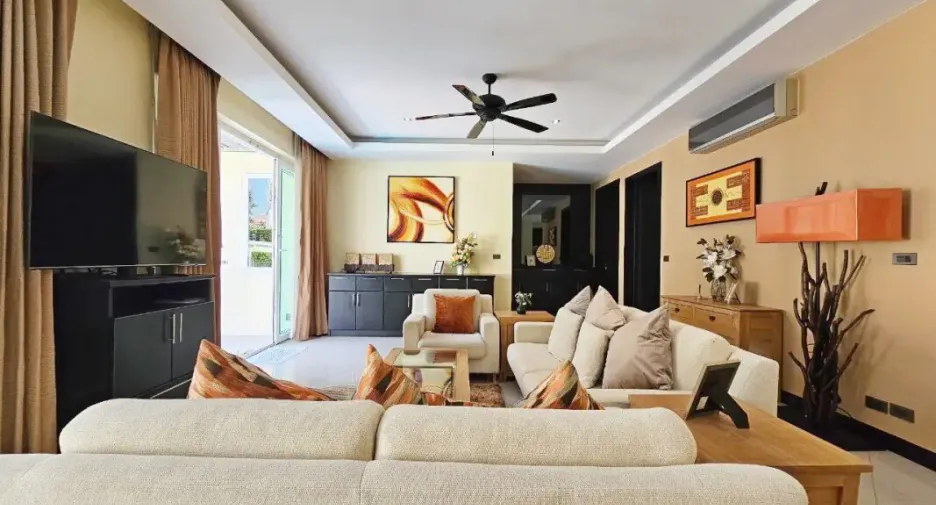 Haus zur Miete und zum Kauf mit 4 Zimmer in Bang Lamung, Chonburi