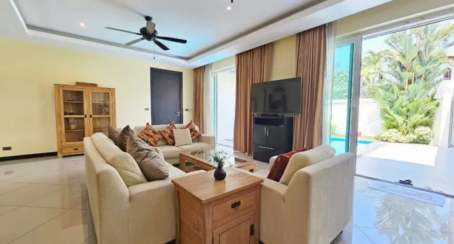 Haus zur Miete und zum Kauf mit 4 Zimmer in Bang Lamung, Chonburi
