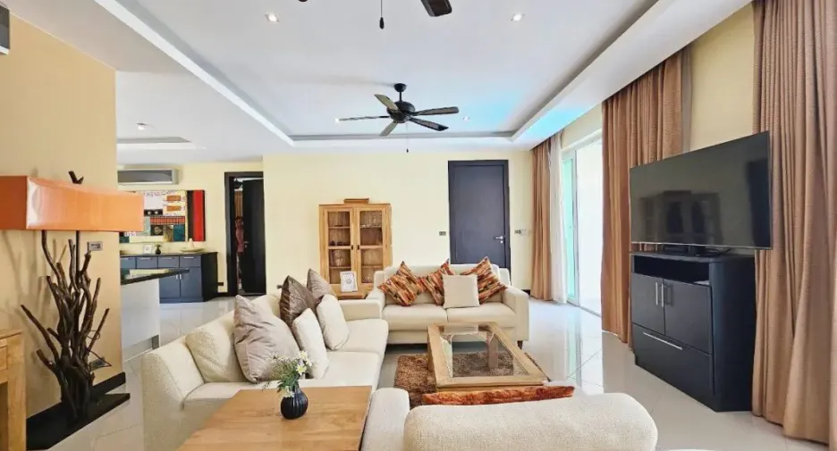 Haus zur Miete und zum Kauf mit 4 Zimmer in Bang Lamung, Chonburi