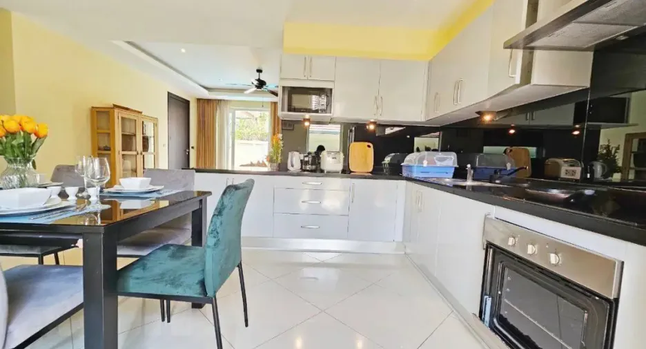 Haus zur Miete und zum Kauf mit 4 Zimmer in Bang Lamung, Chonburi