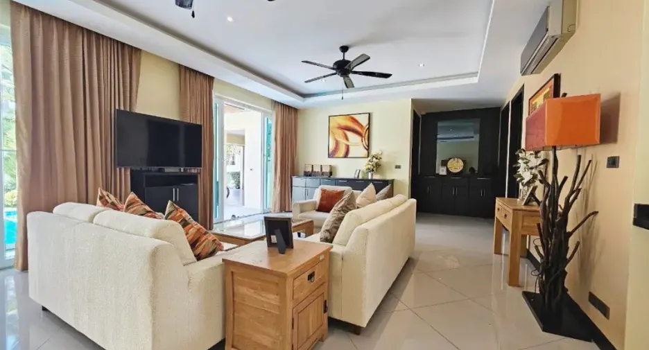 Haus zur Miete und zum Kauf mit 4 Zimmer in Bang Lamung, Chonburi