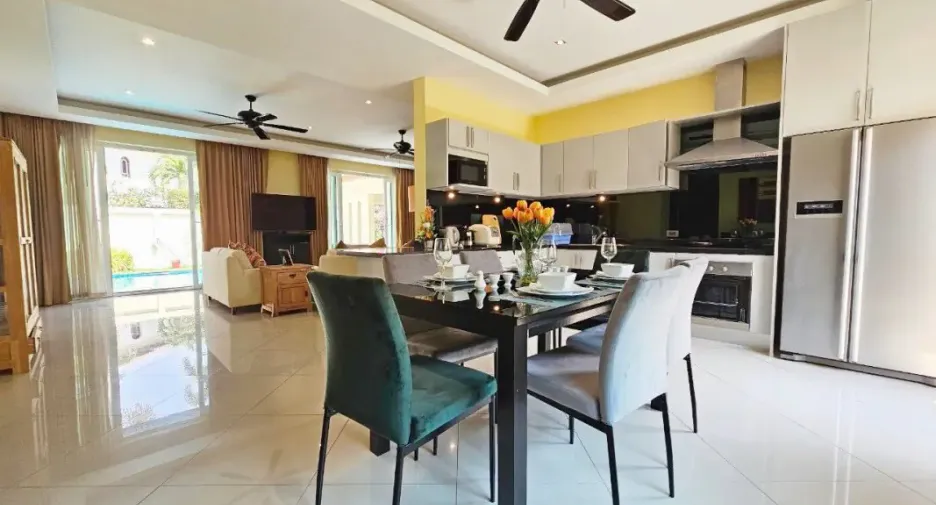 Haus zur Miete und zum Kauf mit 4 Zimmer in Bang Lamung, Chonburi