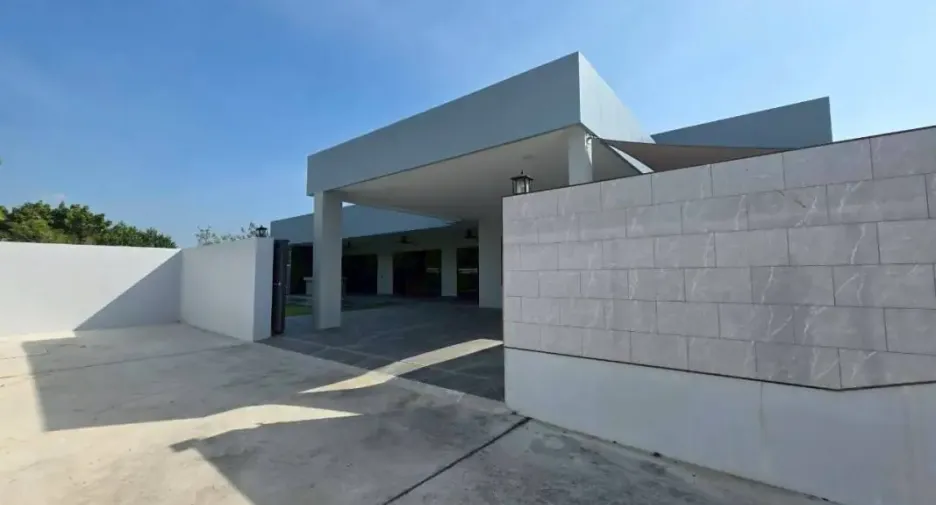 出售 3 卧室 独立屋 在 Bang Lamung, Chon Buri