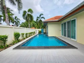 出租 和 出售 4 卧室 独立屋 在 Bang Lamung, Chon Buri