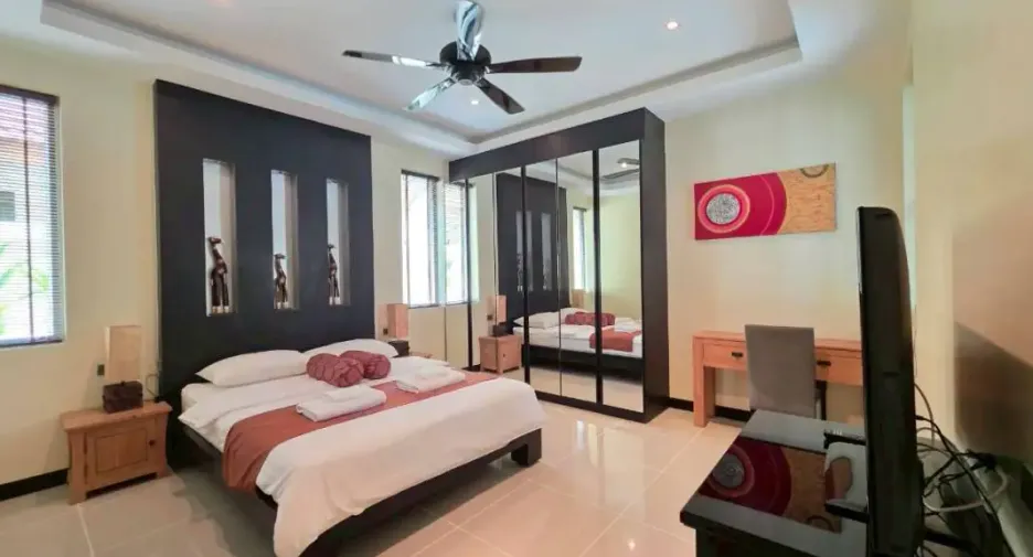 ให้เช่า และ ขาย 4 ห้องนอน บ้านเดี่ยว ใน บางละมุง, ชลบุรี