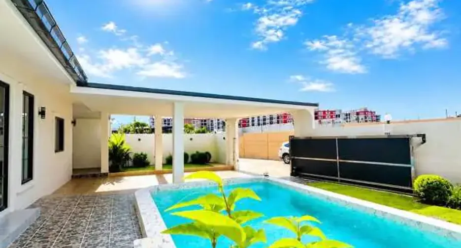 Casa en venta de 4 habitaciones en Bang Lamung, Chonburi