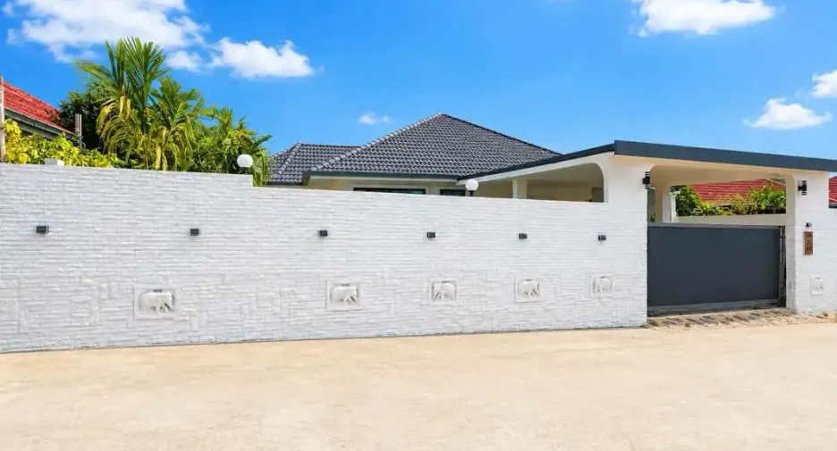 Casa en venta de 4 habitaciones en Bang Lamung, Chonburi