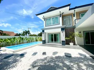 For sale 5 bedrooms house in Bang Lamung, Chonburi