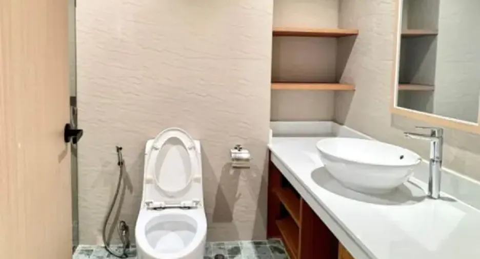 For rent and for sale 2 bedrooms condo in Jomtien, Pattaya
