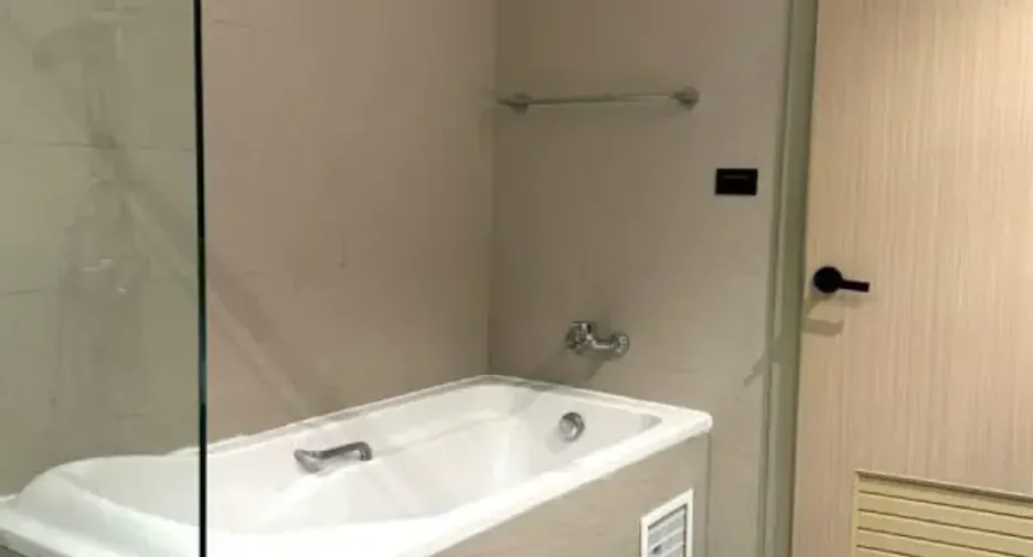 For rent and for sale 2 bedrooms condo in Jomtien, Pattaya