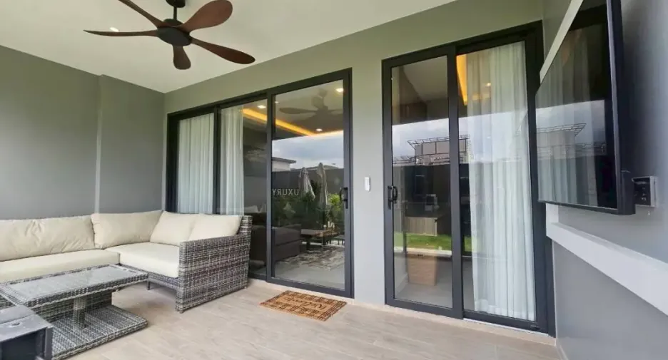 For sale 3 bedrooms condo in Bang Lamung, Chonburi