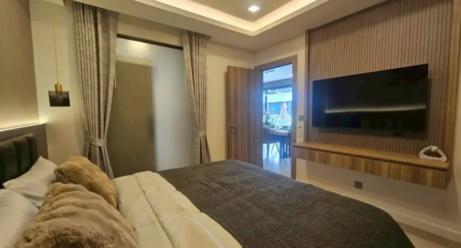 For sale 3 bedrooms condo in Bang Lamung, Chonburi