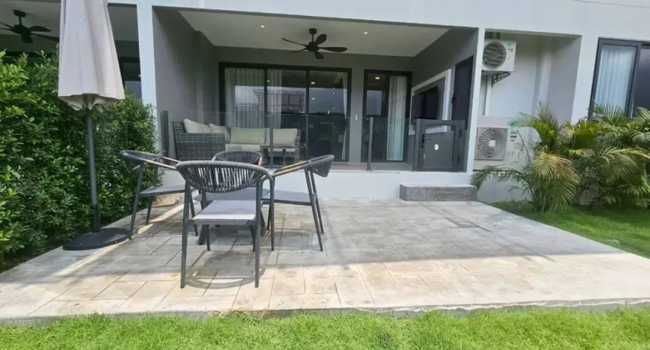 For sale 3 bedrooms condo in Bang Lamung, Chonburi