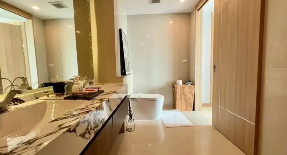 For sale 2 bedrooms condo in Jomtien, Pattaya
