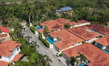 Haus zum Kauf mit 4 Zimmer in Bang Lamung, Chonburi