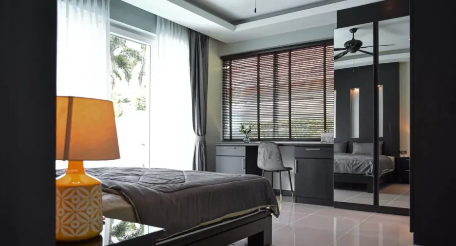 Haus zum Kauf mit 4 Zimmer in Bang Lamung, Chonburi