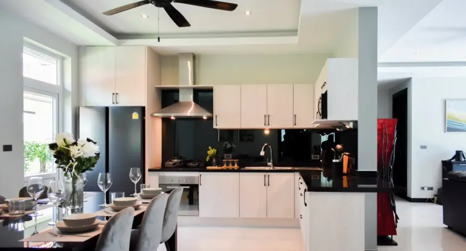 Haus zum Kauf mit 4 Zimmer in Bang Lamung, Chonburi