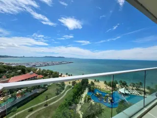 À vendre 2 chambres condo à Na Jomtien, Pattaya