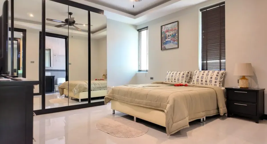 Haus zum Kauf mit 4 Zimmer in Bang Lamung, Chonburi