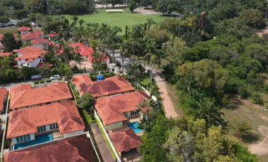 Haus zum Kauf mit 4 Zimmer in Bang Lamung, Chonburi