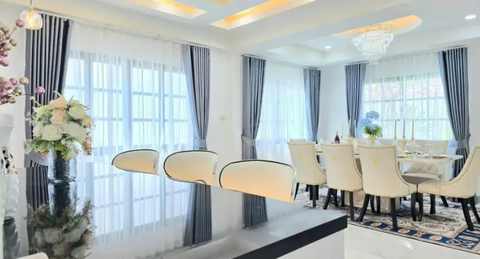 For sale 4 bedrooms house in Bang Lamung, Chonburi