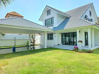 For sale 4 bedrooms house in Bang Lamung, Chonburi