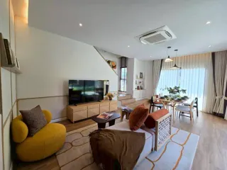出售 4 卧室 独立屋 在 Bang Lamung, Chon Buri