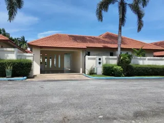 Casa en venta de 4 habitaciones en Bang Lamung, Chonburi