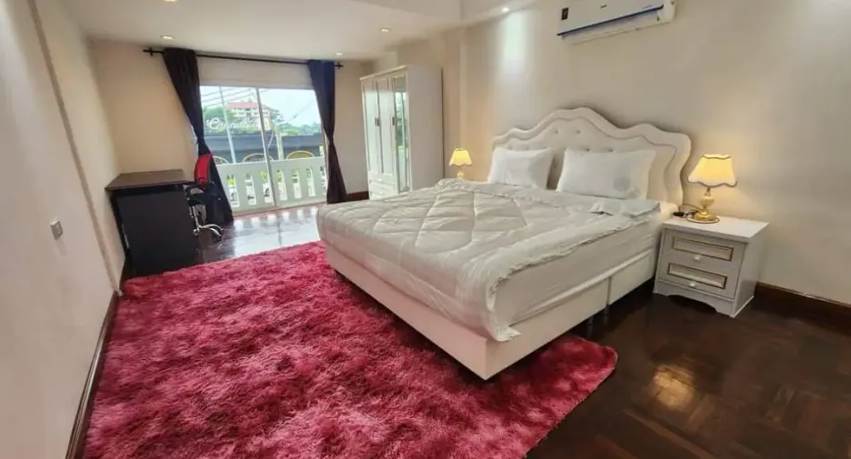 Casa en venta de 5 habitaciones en Bang Lamung, Chonburi