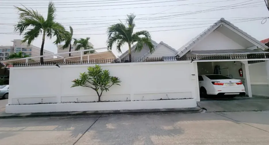Casa en venta de 5 habitaciones en Bang Lamung, Chonburi