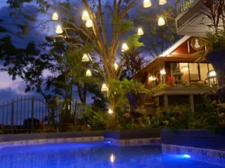 À vendre 4 chambres maison à Bang Saray, Pattaya
