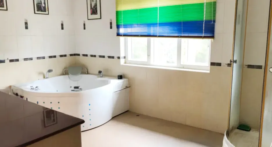 Haus zum Kauf mit 4 Zimmer in Bang Lamung, Chonburi
