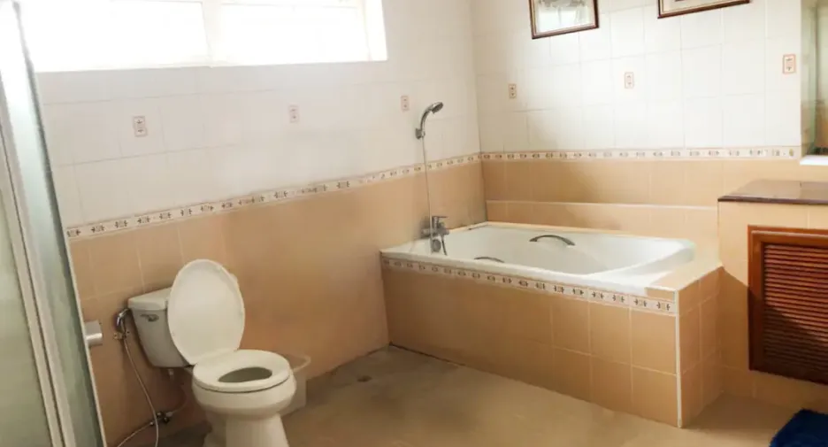 Haus zum Kauf mit 4 Zimmer in Bang Lamung, Chonburi