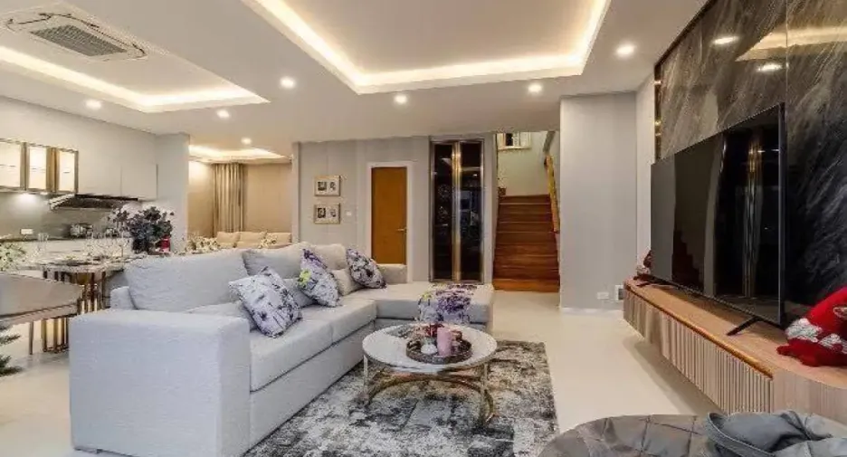 À vendre 5 chambres maison à Bang Lamung, Chonburi